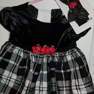 4 outfits 2 disney 1 monkeys, 1 dress with a bow